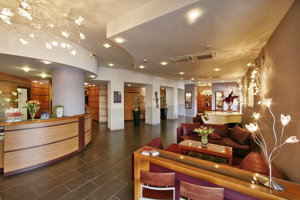 Kyriad Limoges Centre Gare - Atrium מראה חיצוני תמונה